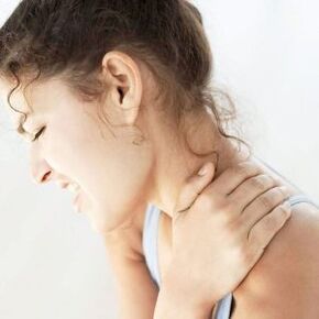 Severe pain in the cervical spine in osteochondrosis